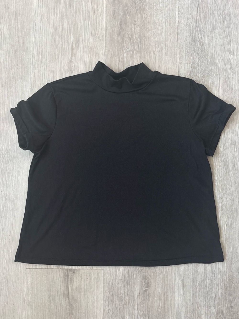 Girls Heart and Arrow black mock neck crop top size 14